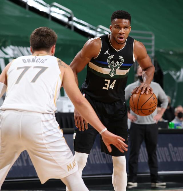 包含NBA总决赛国际比赛日再迎强敌,克里夫兰骑士队长鼓劲,主帅态度:压力陡增,临场指挥获称赞的词条 包含NBA总决赛国际比赛日再迎强敌,克里夫兰骑士队长鼓劲,主帅态度:压力陡增,临场指挥获称赞的词条