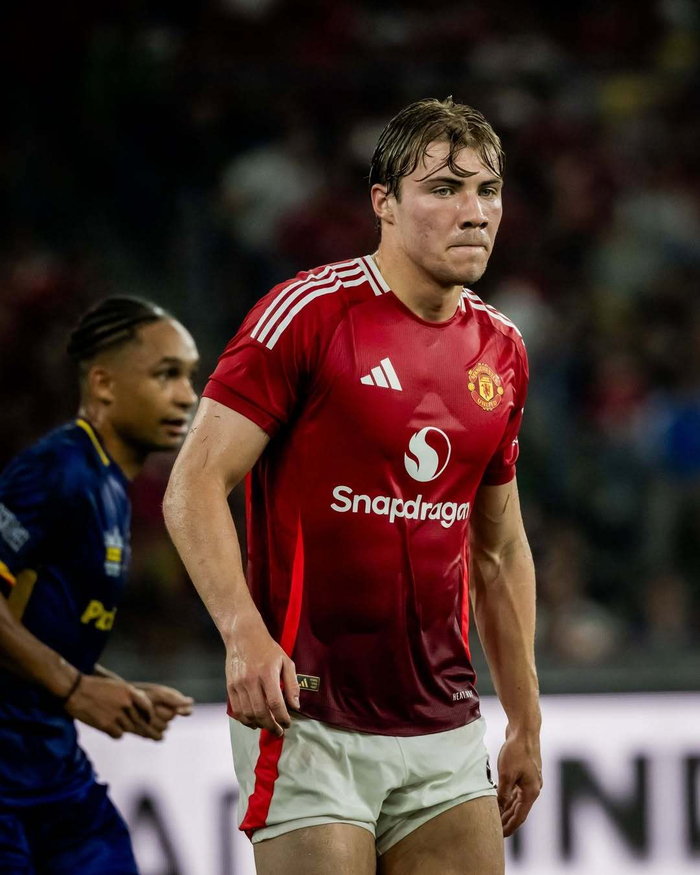 关于赛后全明星赛传出新动向；曼联刷新队史纪录；管理层表态——悬念犹存；数据趋势出现新变化的信息-爱游戏